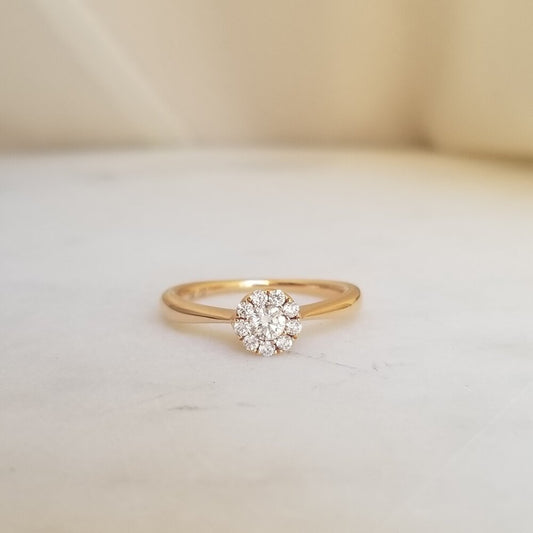 0.14 CT Round Halo CVD G/VS Diamond Engagement Ring