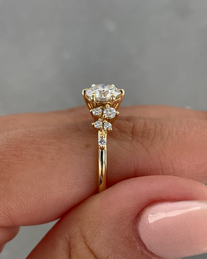 1.61 CT Round Cluster CVD G/VS1 Diamond Engagement Ring