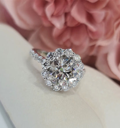 2.50 CT Round Halo CVD G/VS2 Diamond Engagement Ring